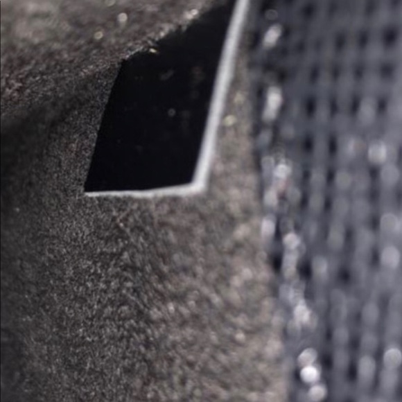 Louis Vuitton Black Epi Leather Robusto 2Briefcase - Picture 6 of 7